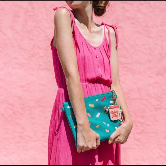 Can’t Clutch This Confetti Clutch - Picture 3 of 3